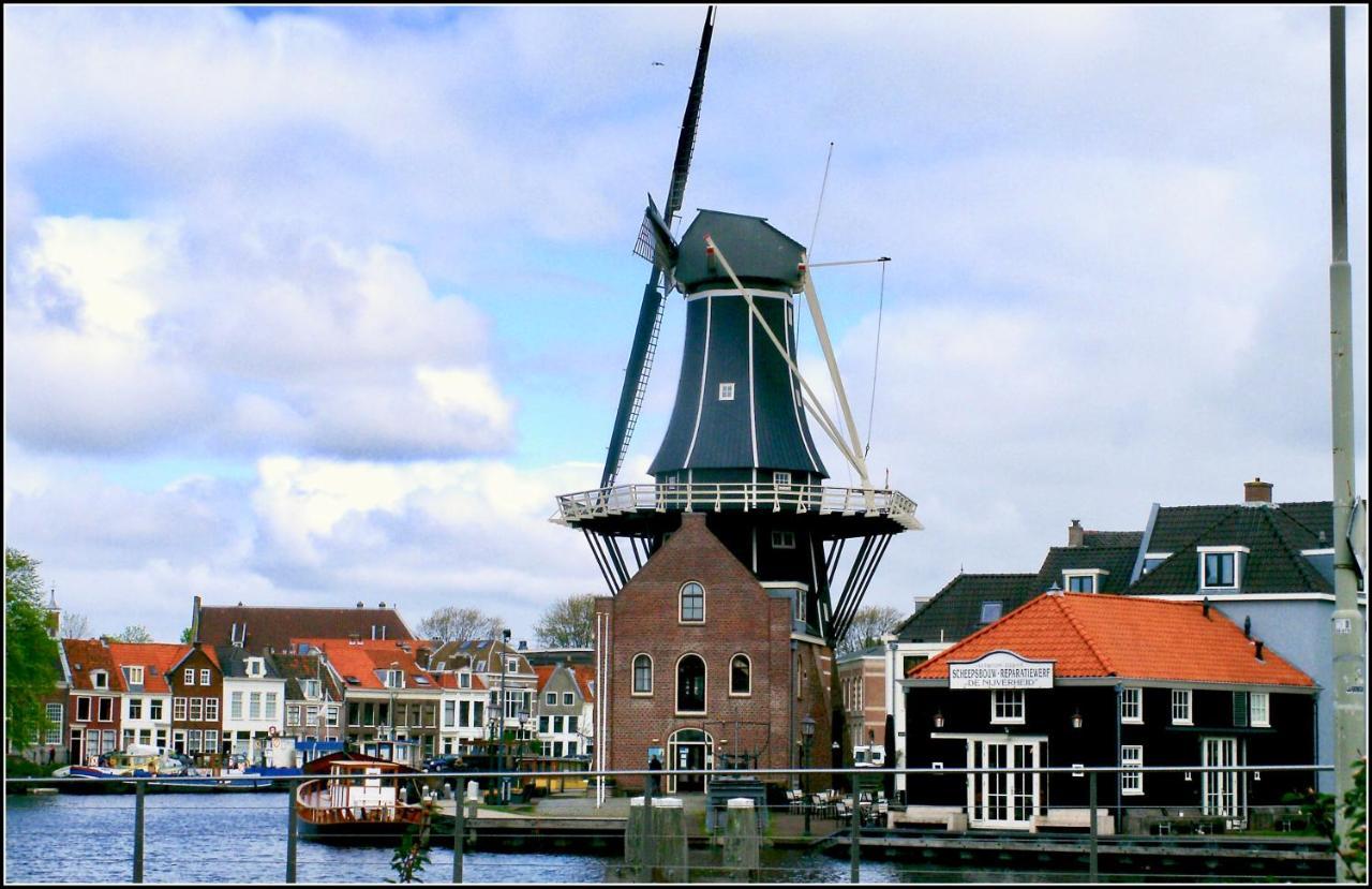 Bed & Breakfast Tegenover De Molen Haarlem Exterior photo